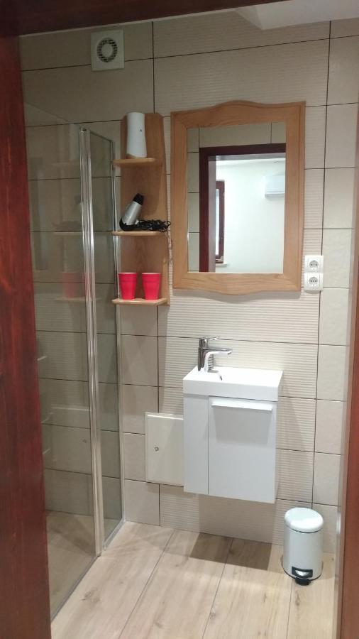 Apartment Apartma Lara *